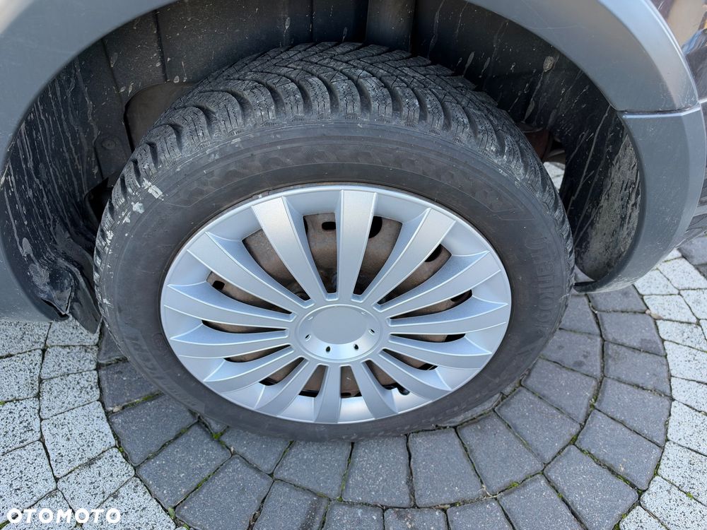Skoda Roomster 1.6 TDI DPF Scout PLUS EDITION - 17