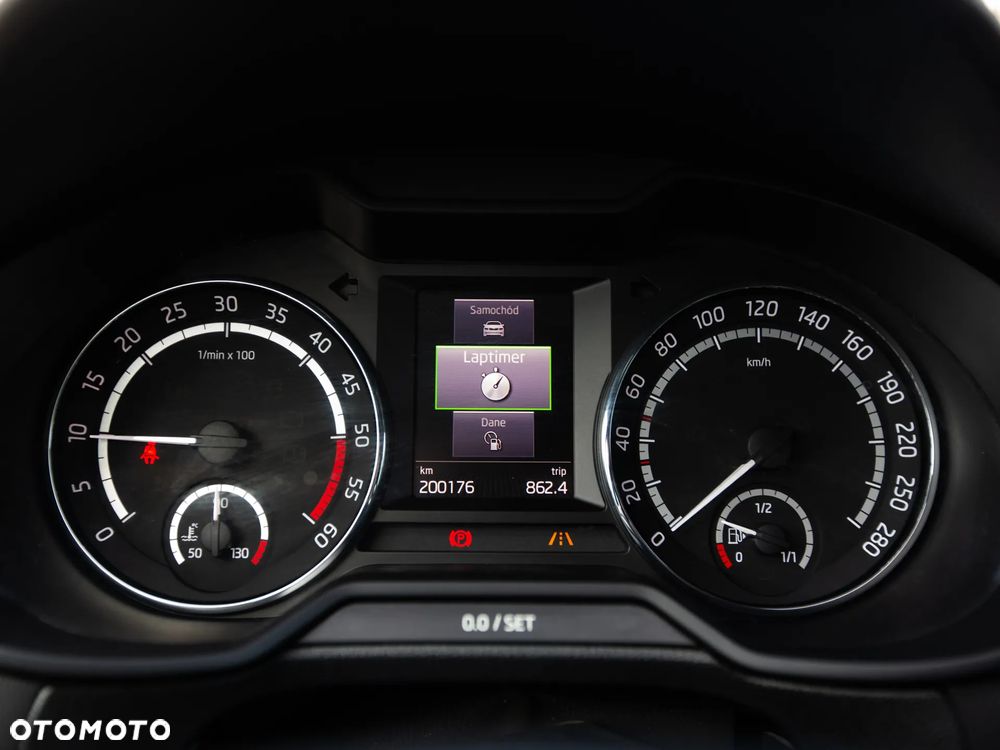 Skoda Octavia 2.0 TDI (Green tec) RS - 27