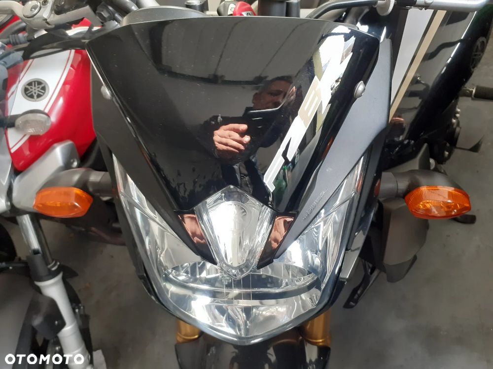 Yamaha FZ8 - 3