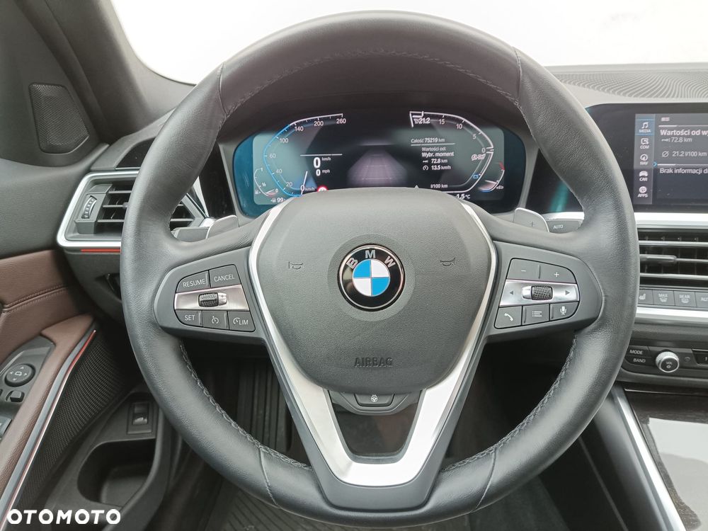 BMW Seria 3 330i xDrive Sport Line - 21