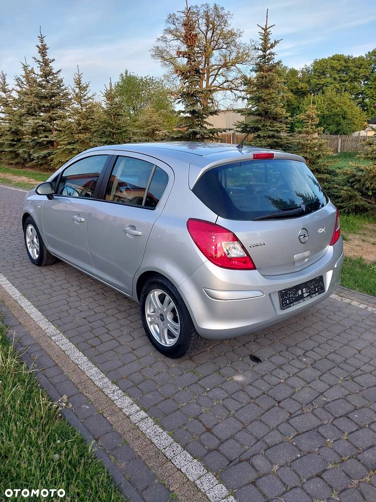 Opel Corsa 1.2 16V Selection 110 Jahre - 2