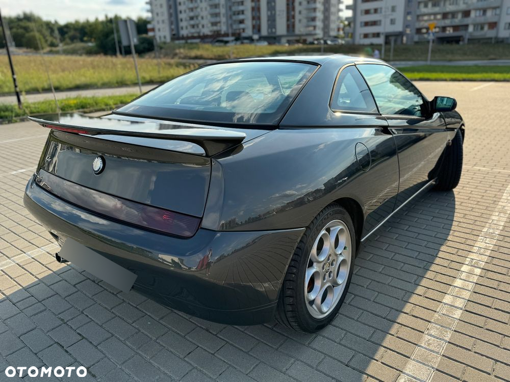 Alfa Romeo GTV 3.0 V6 - 8