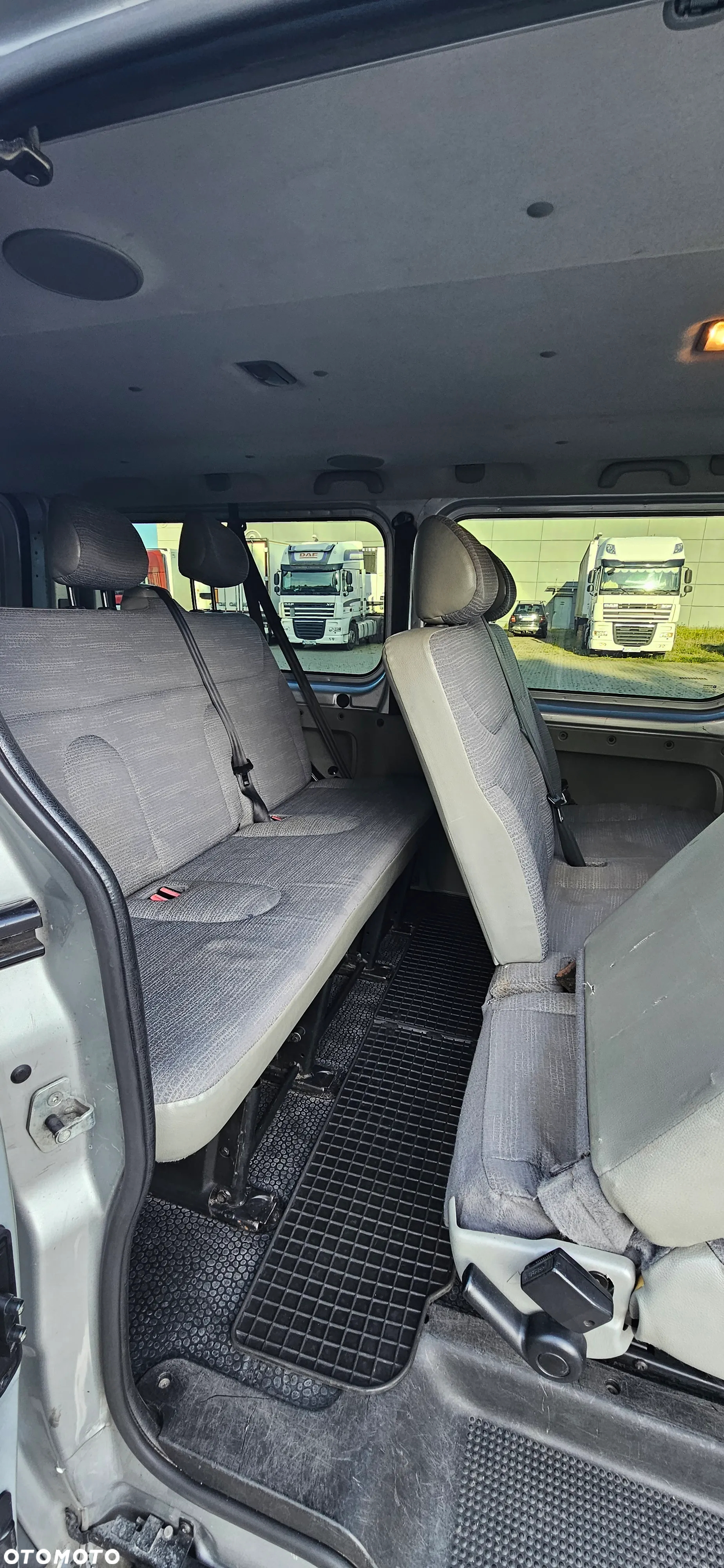 Renault Trafic 2.0 dCi 90 Combi L2H1 - 7