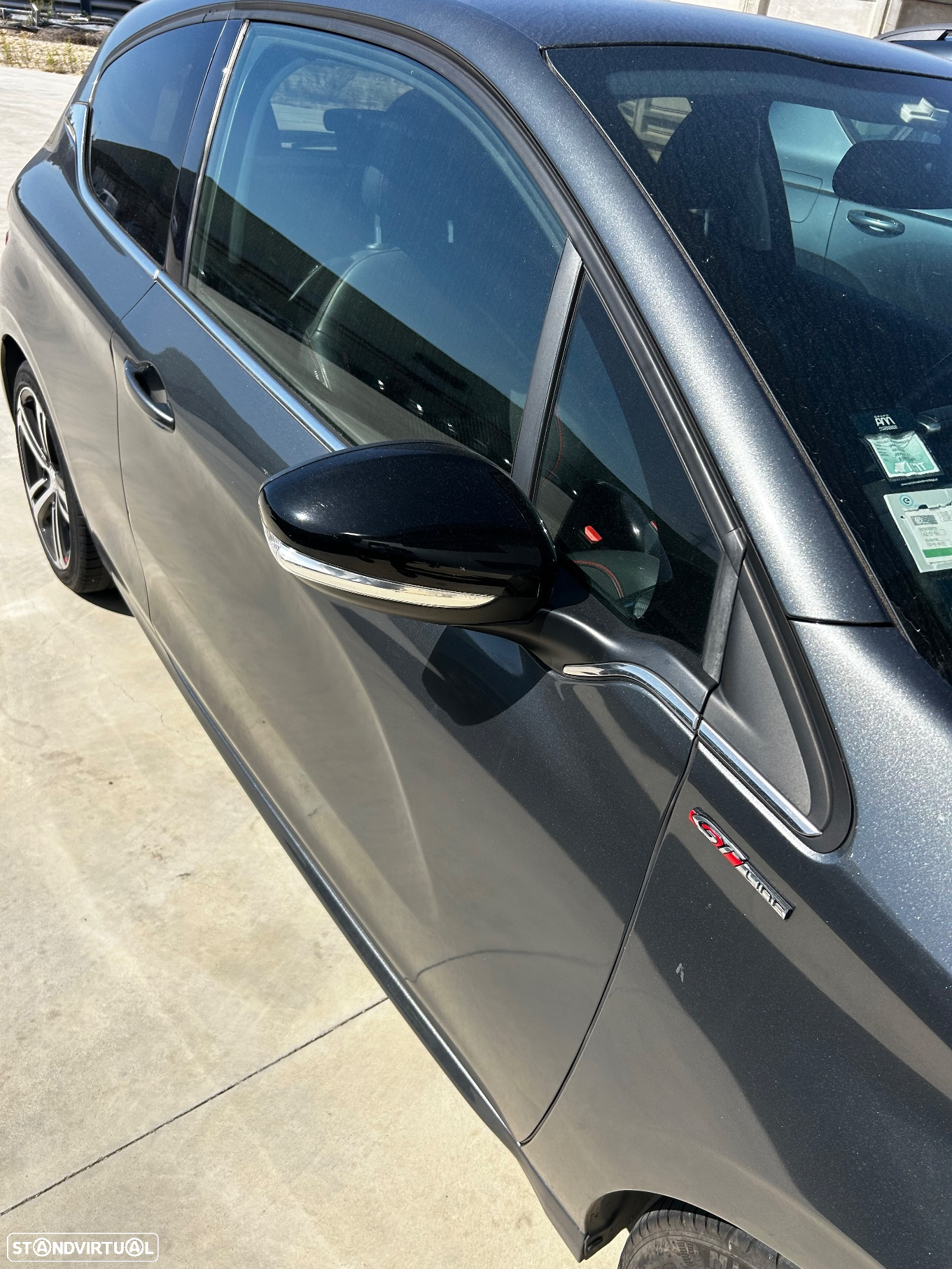 Peugeot 208 1.2 PureTech GT Line - 18