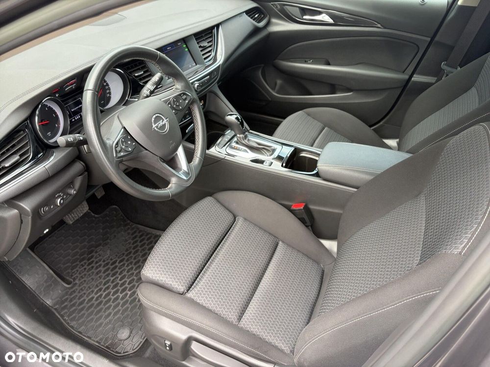 Opel Insignia - 10