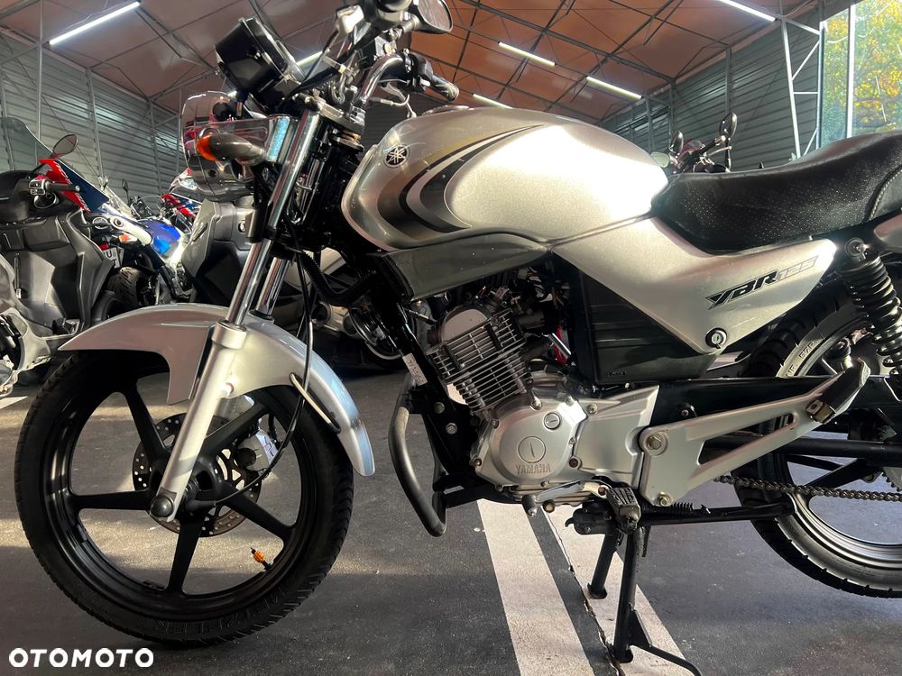 Yamaha YBR - 8