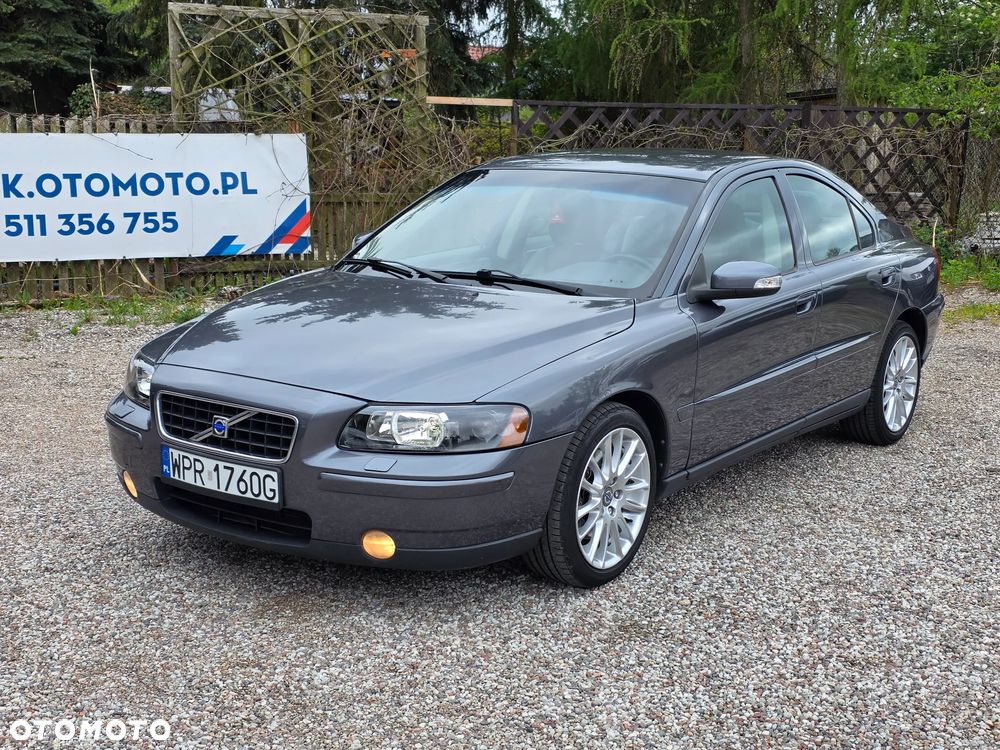 Volvo S60 2.4 Momentum - 1
