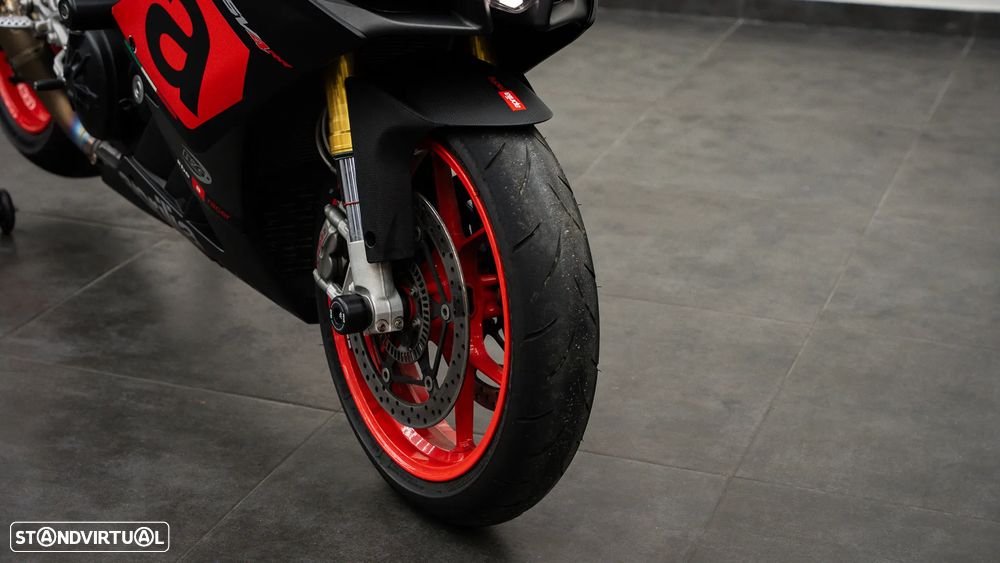 Aprilia RS V4 RR - 16