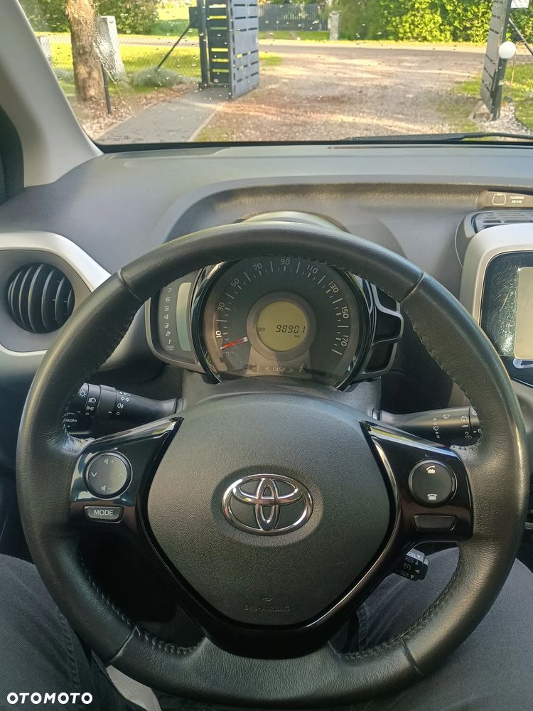 Toyota Aygo x-play - 9