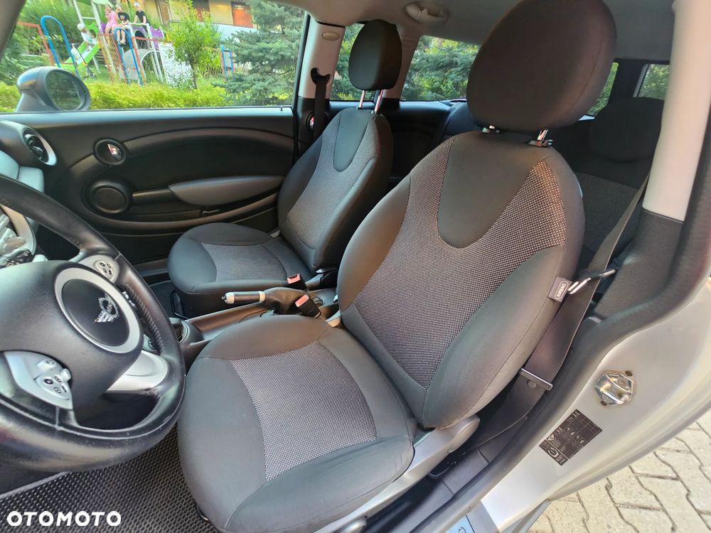 MINI Clubman Cooper D - 14