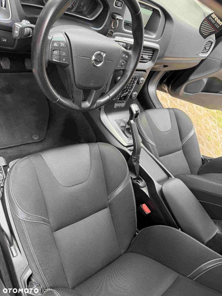 Volvo V40 T2 Kinetic - 12