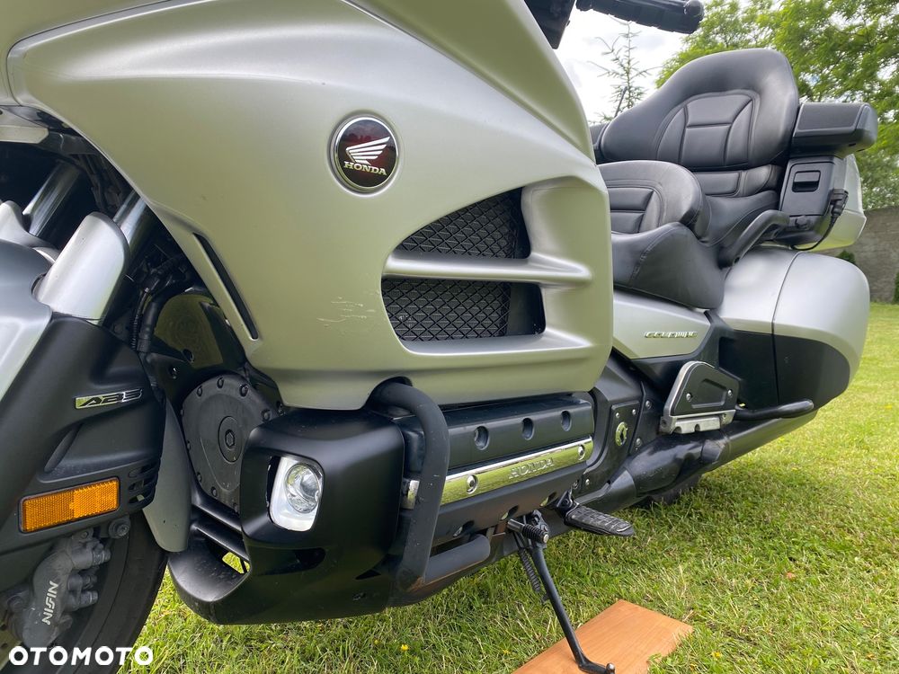 Honda GL - 10