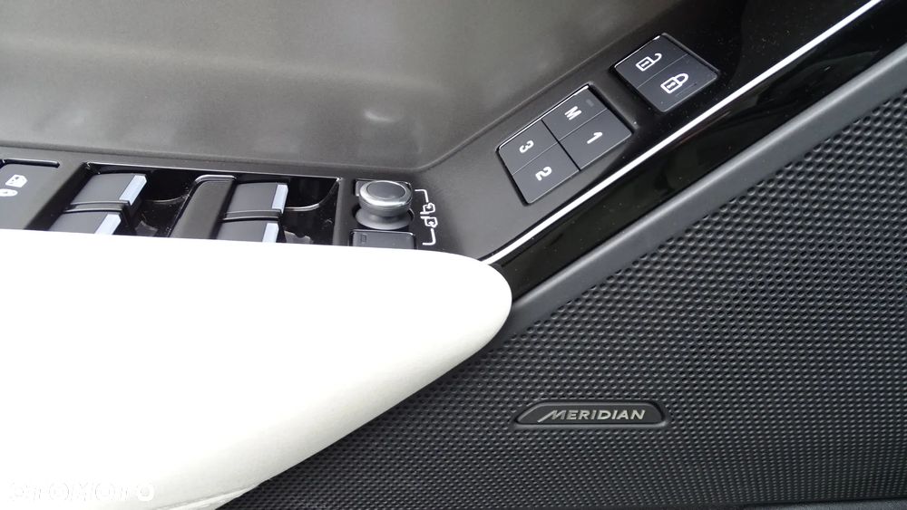 Land Rover Range Rover Velar D200 S - 15