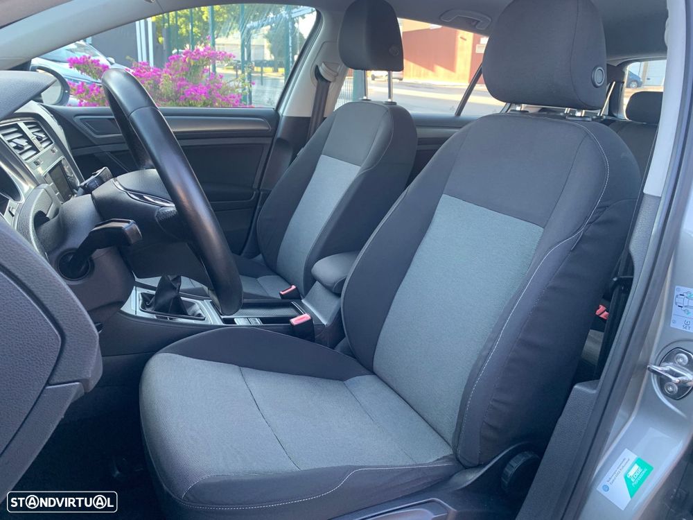 VW Golf 1.6 TDi BlueMotion Trendline - 16