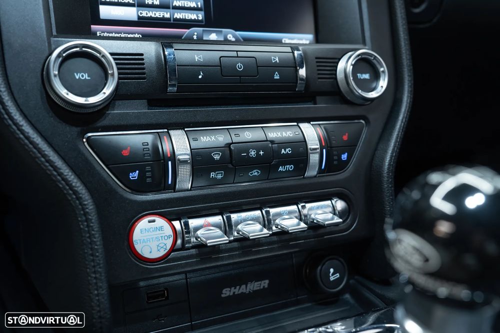 Ford Mustang 2.3i EcoBoost - 42