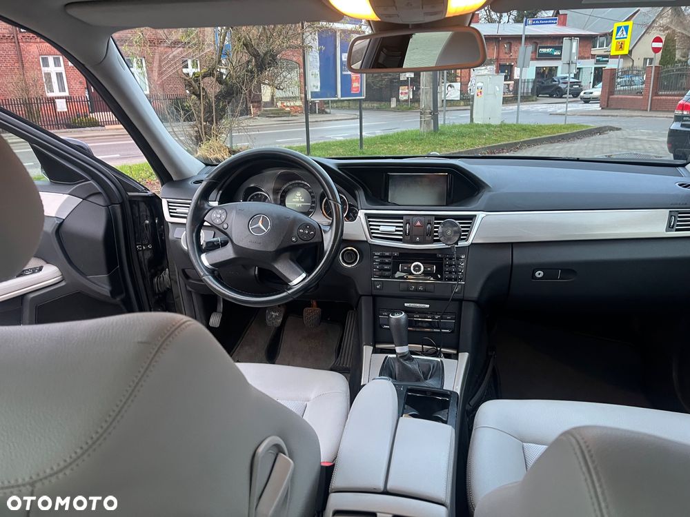 Mercedes-Benz Klasa E 250 CDI BlueEff Avantgarde - 8