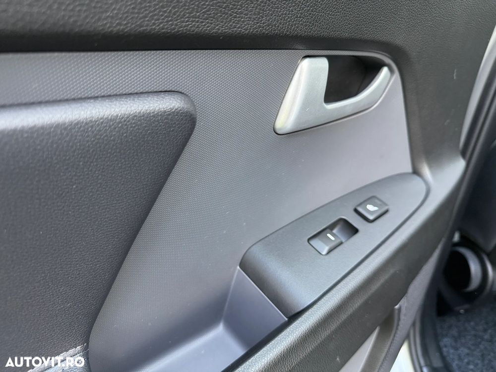 Kia Sportage 2.0 CRDI 4WD Automatik Vision - 25