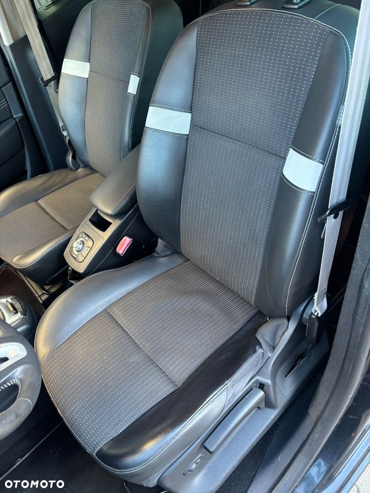 Renault Grand Scenic dCi 130 FAP Bose Edition - 16
