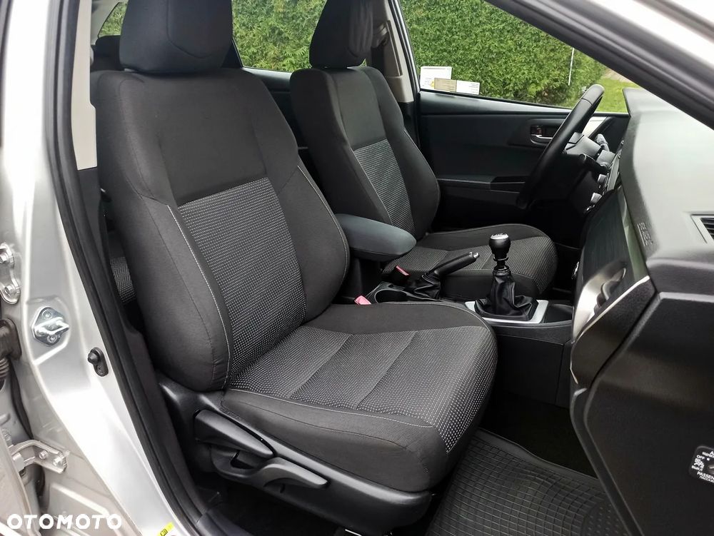 Toyota Auris 1.4 D-4D Business Edition - 20