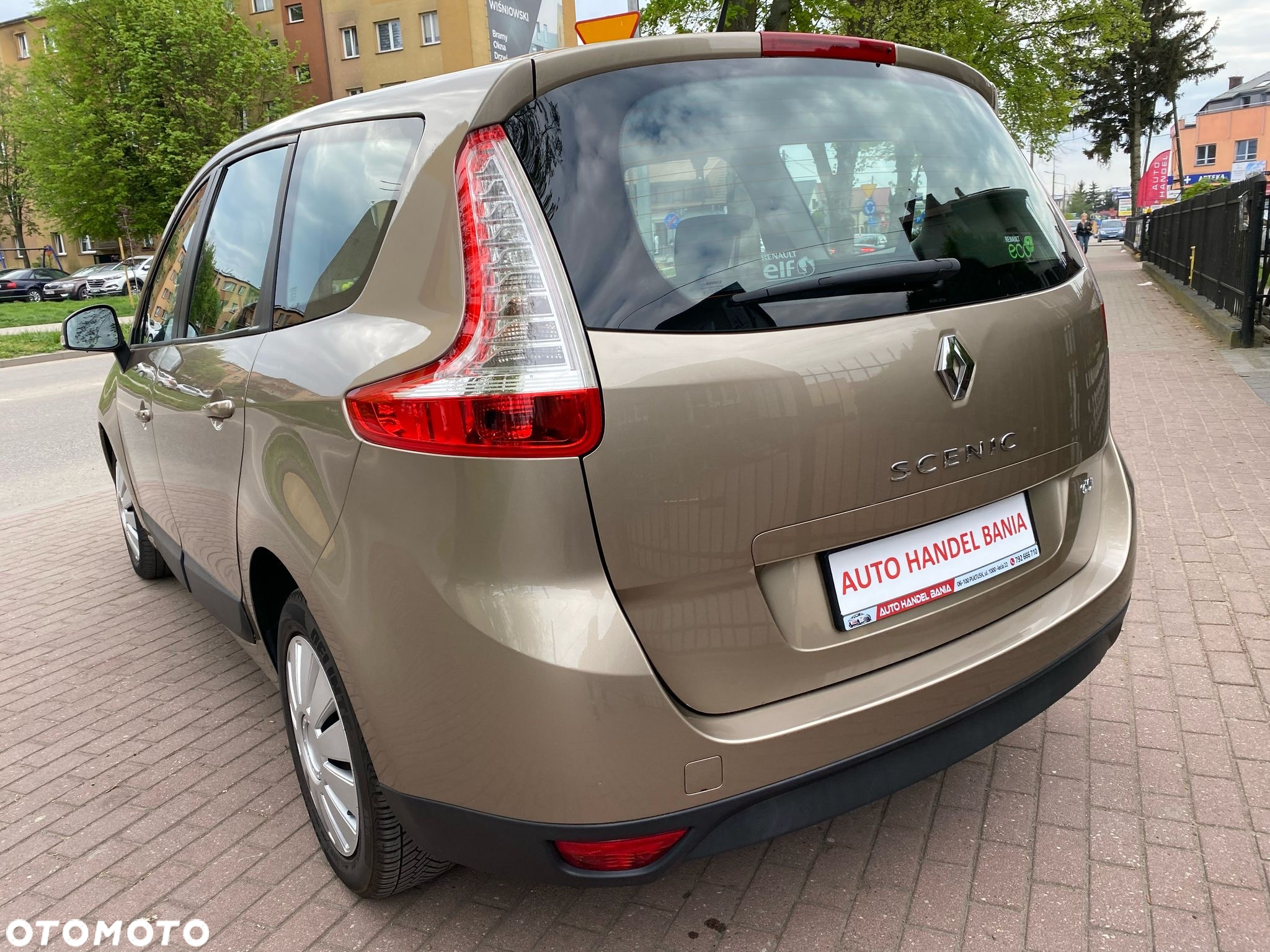 Renault Scenic 1.5 dCi Dynamique - 10