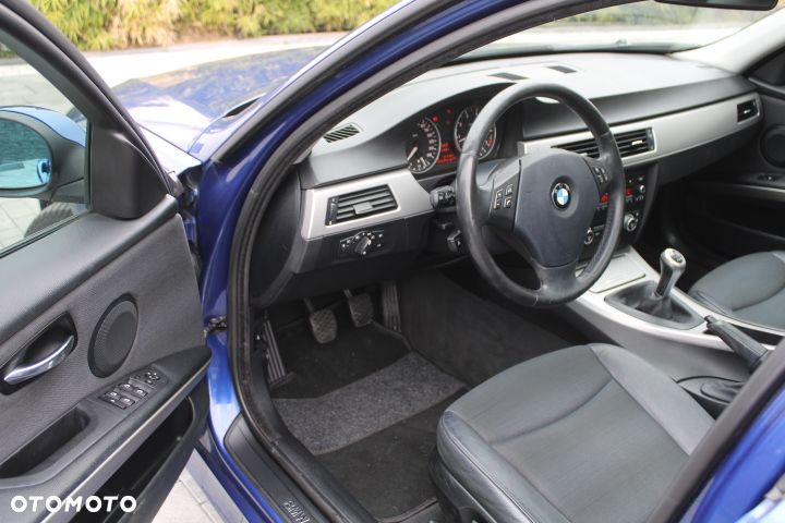 BMW Seria 3 - 39