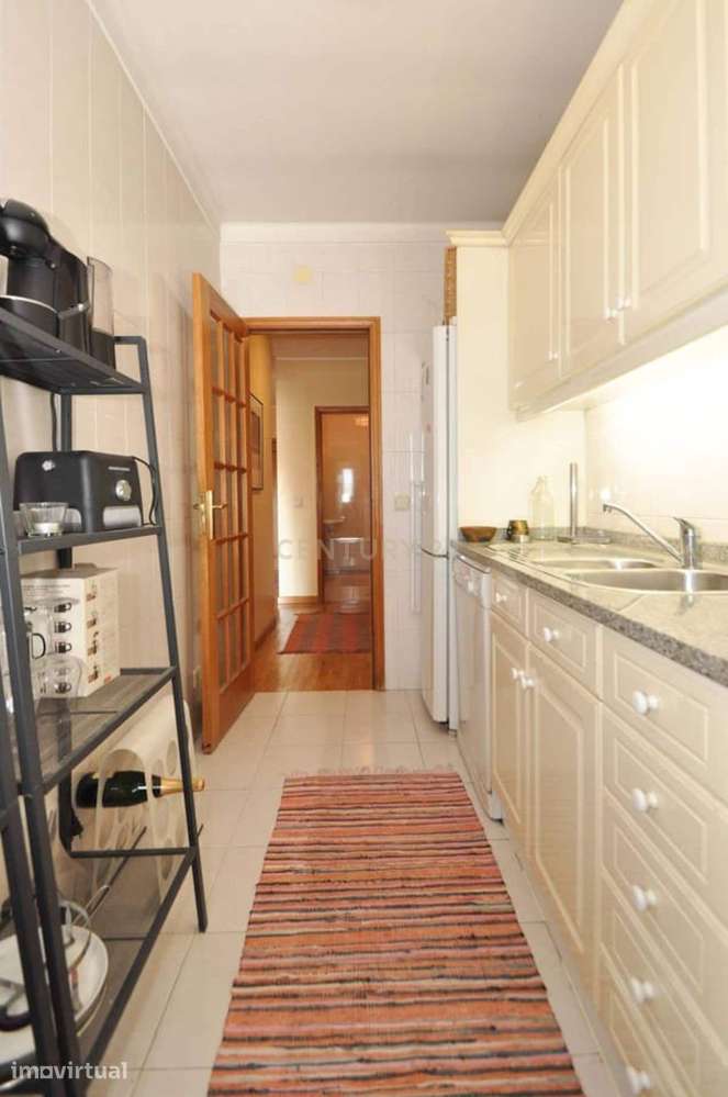 Apartamento T1 localizado junto a Costa Cabral, perto dos Polos Univer - Grande imagem: 3/7