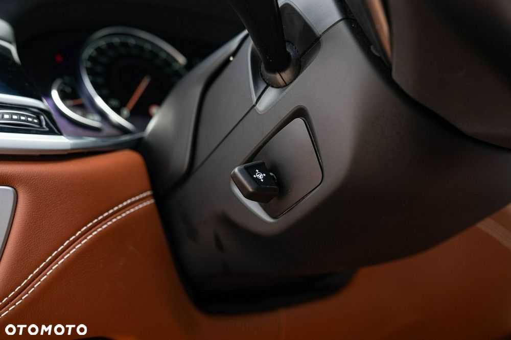 BMW Seria 7 750Ld xDrive - 29
