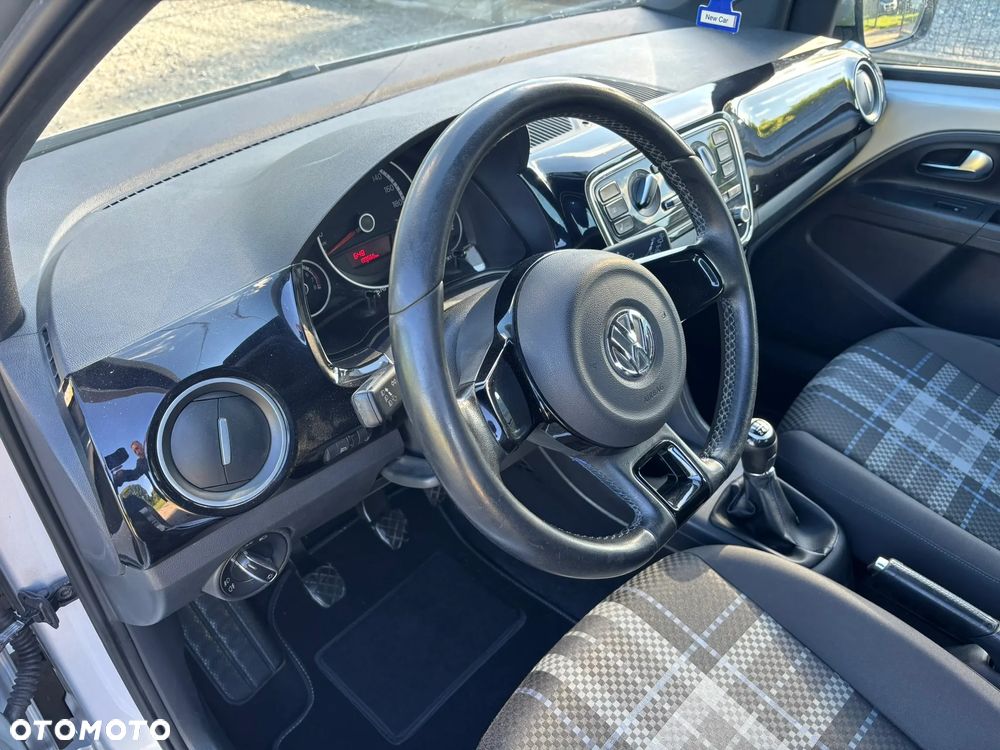 Volkswagen up! club - 5