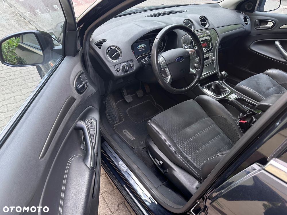 Ford Mondeo 2.5 Titanium X - 12