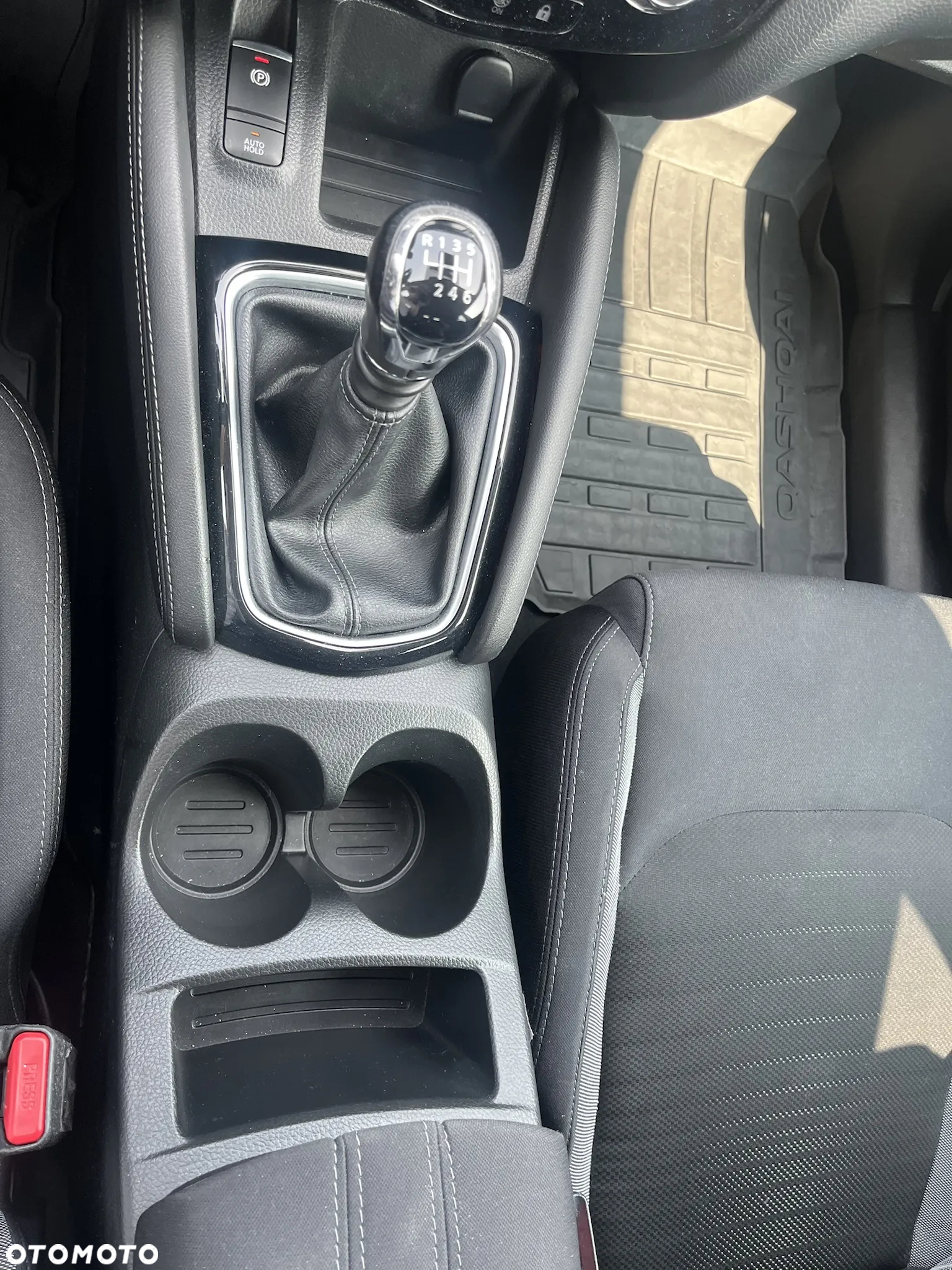 Nissan Qashqai 1.6 DIG-T N-Connecta - 22