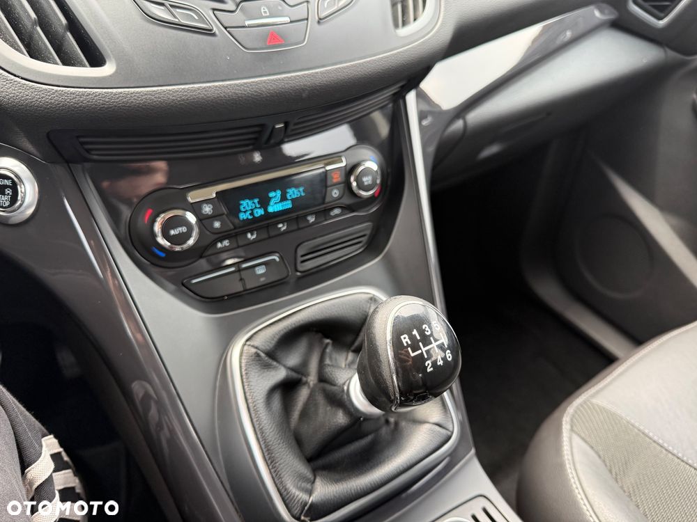 Ford Kuga 2.0 TDCi 2x4 Champions Edition - 10