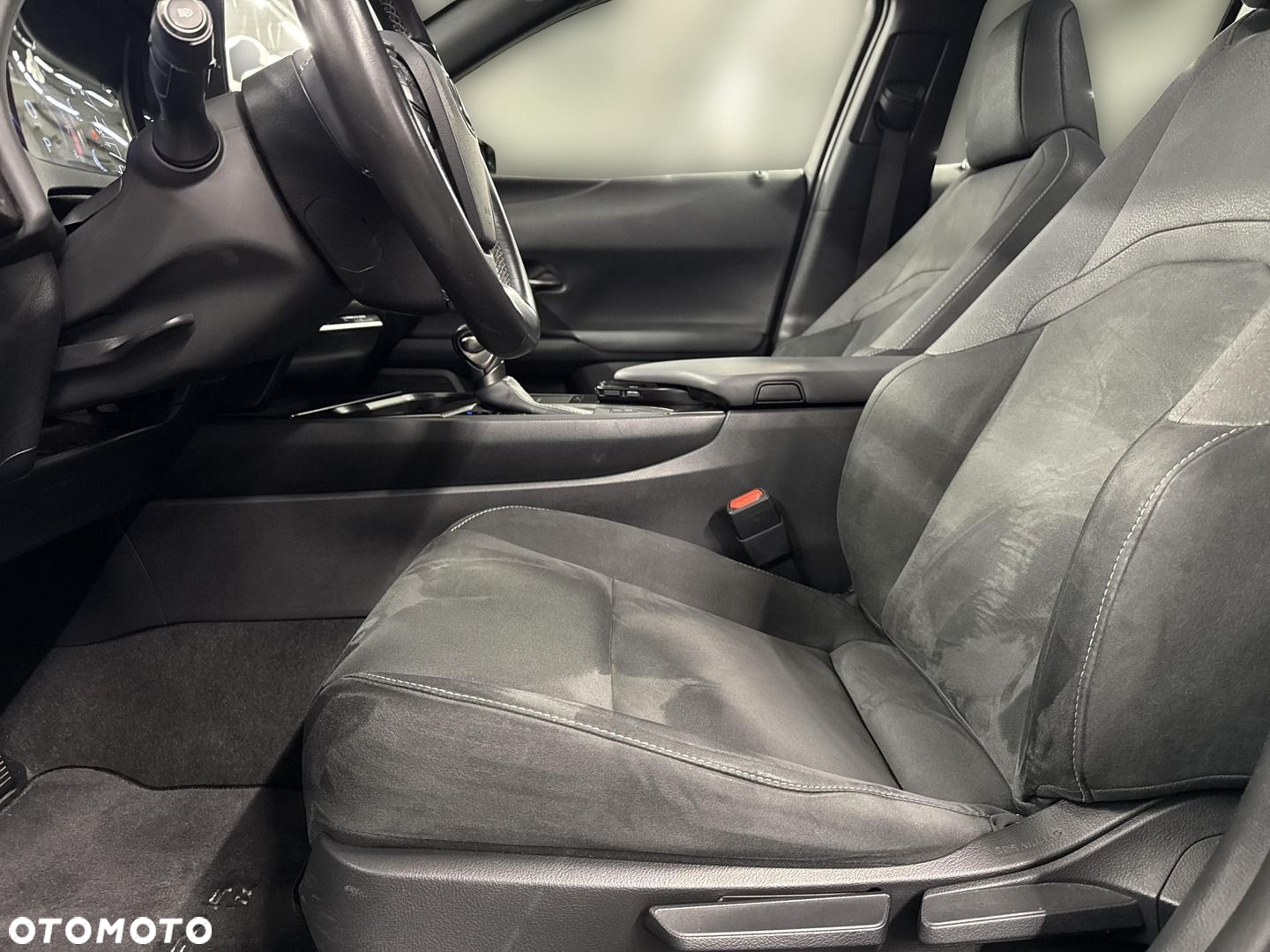 Lexus UX 200 Optimum 2WD - 14