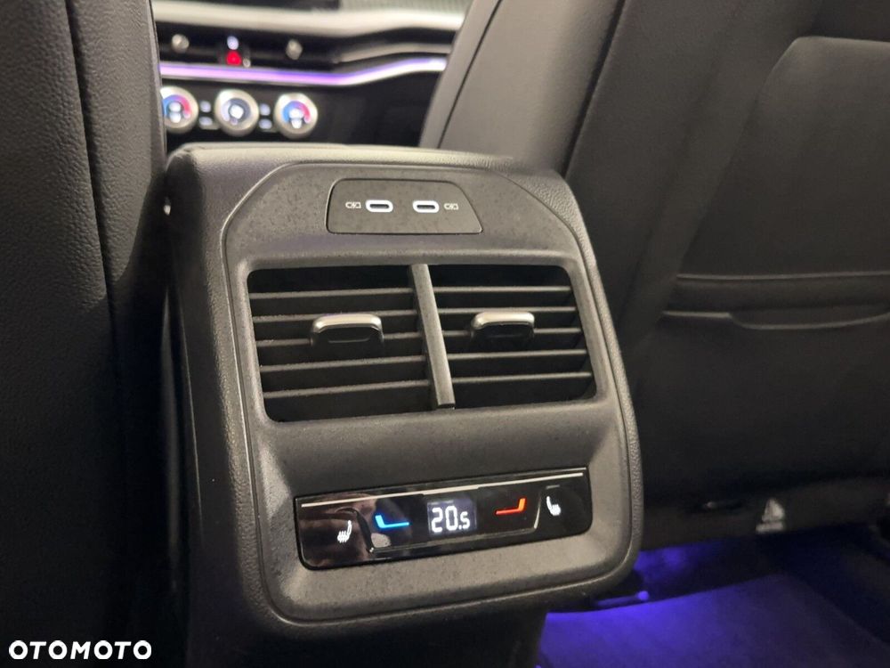 Skoda Superb 2.0 TDI SCR L&K DSG - 17