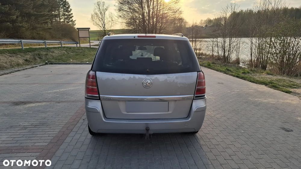 Opel Zafira 1.9 CDTI Cosmo - 3