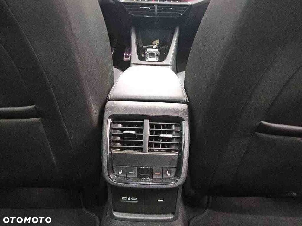 Skoda Octavia 2.0 TDI Sportline DSG - 9