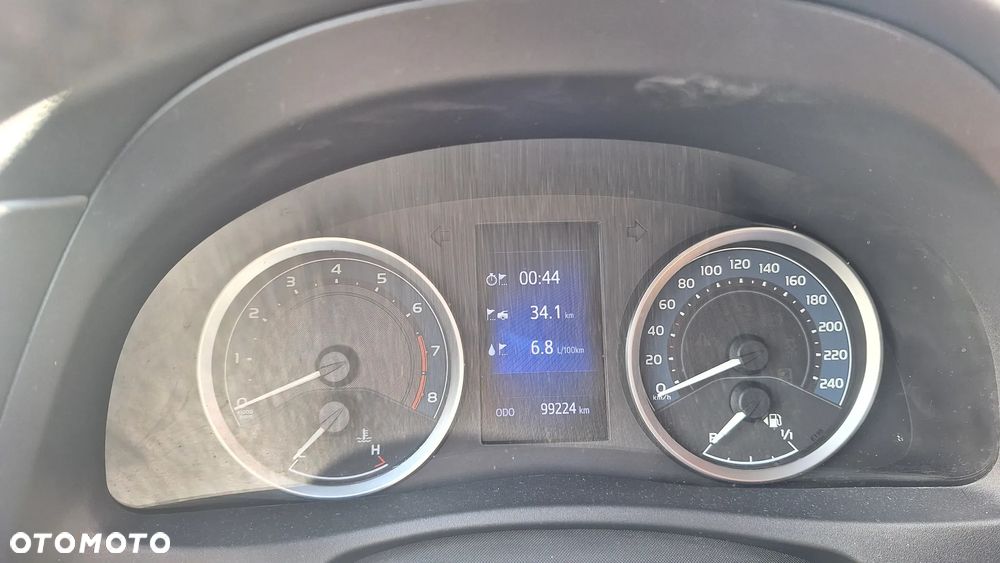 Toyota Corolla 1.6 Classic Plus - 5