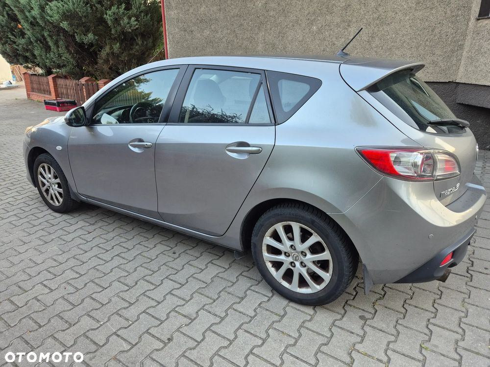 Mazda 3 1.6 CD Exclusive + - 5