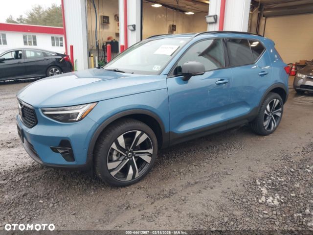 Volvo XC 40 B5 B AWD Ultimate Dark - 2