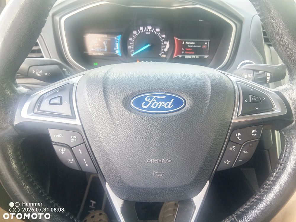 Ford Fusion - 22
