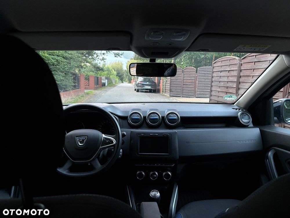 Dacia Duster TCe 100 2WD Celebration - 24