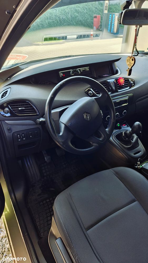 Renault Scenic - 18