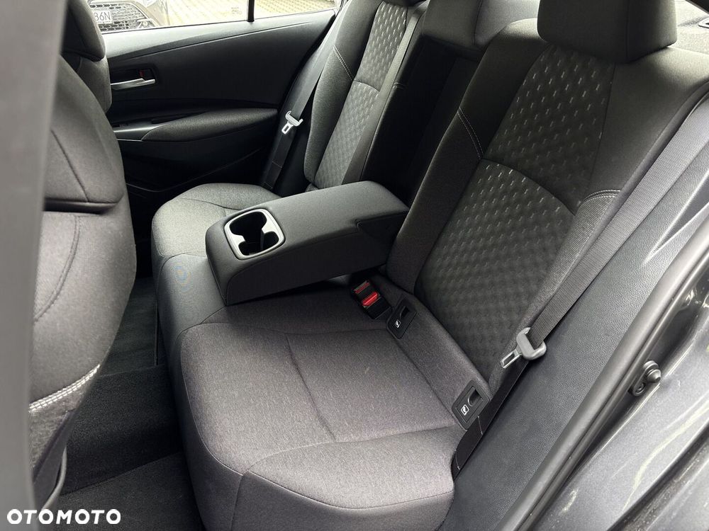 Toyota Corolla - 23