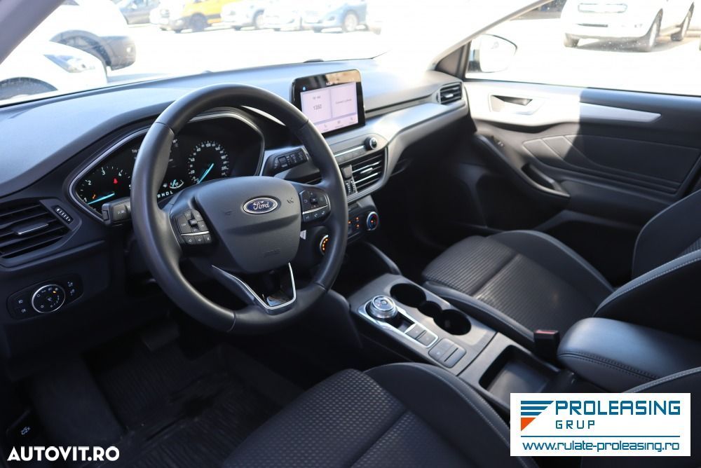 Ford Focus - 8