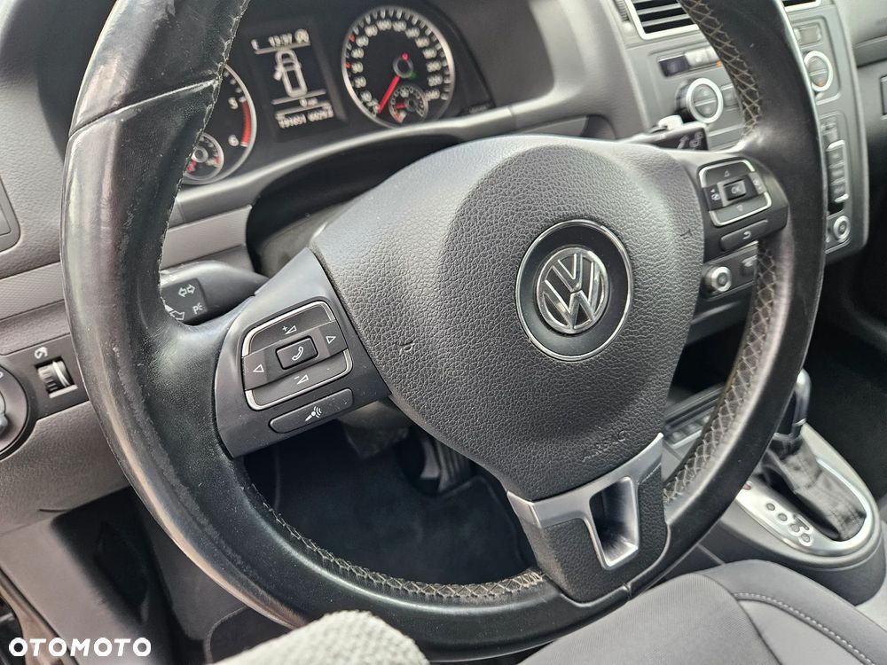 Volkswagen Touran 2.0 TDI DPF DSG Life - 19