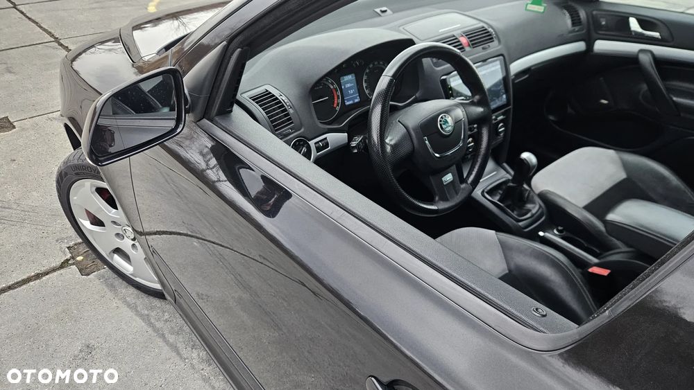 Skoda Octavia 2.0 TDI CR DPF RS - 13