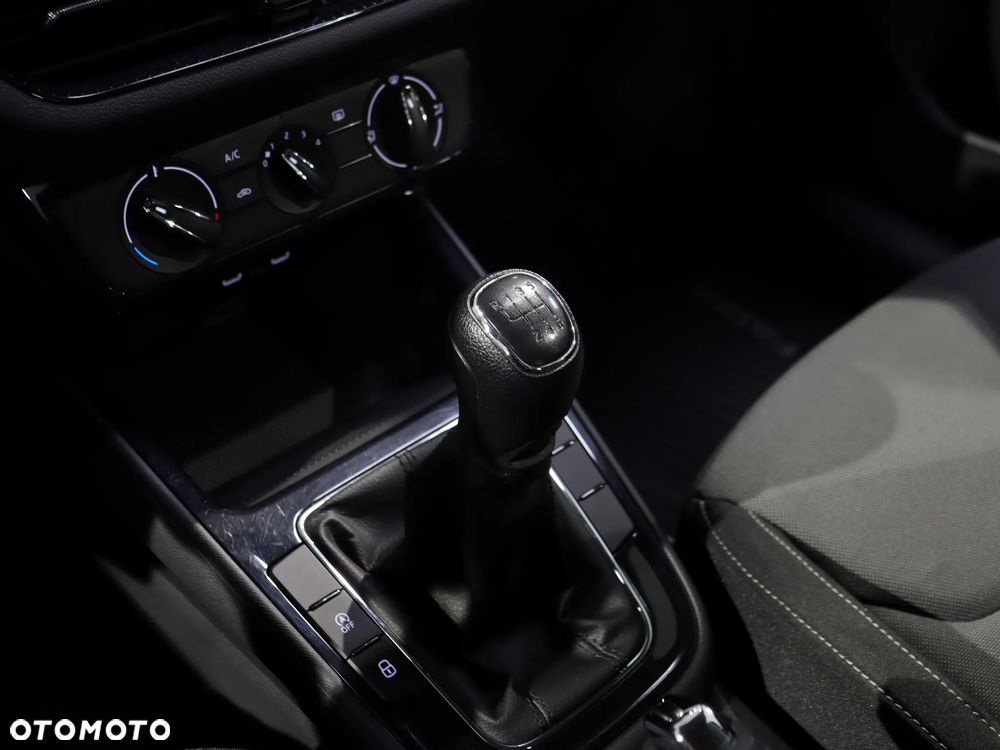 Skoda Fabia 1.0 TSI Selection - 17