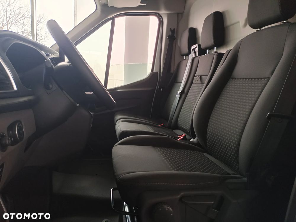 Ford Transit - 18