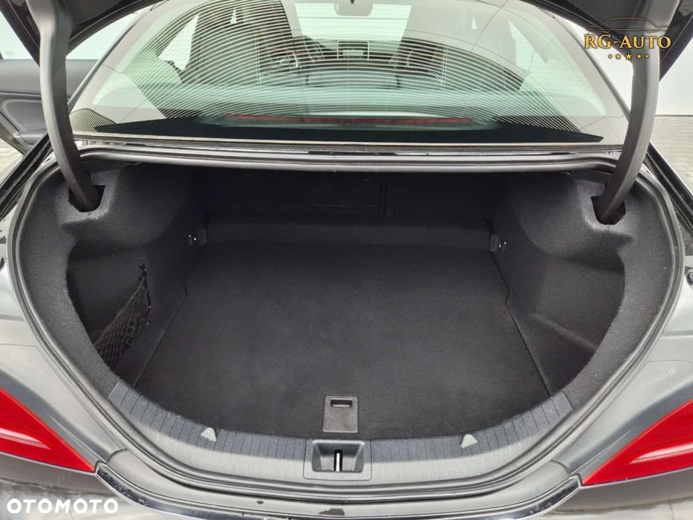Mercedes-Benz CLA - 31
