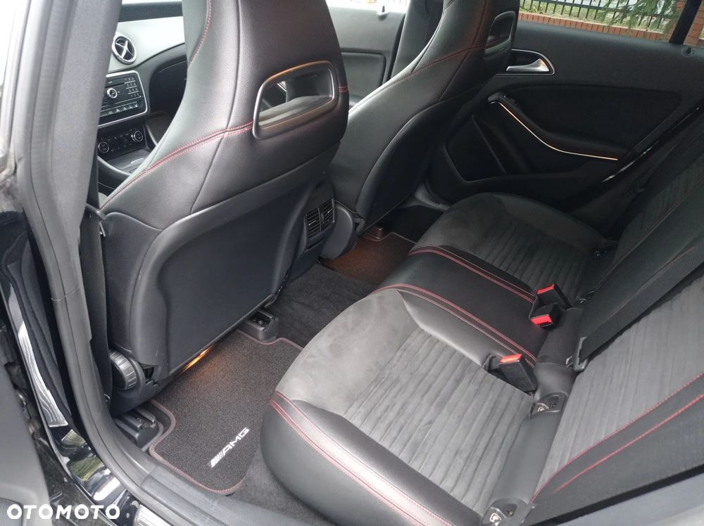 Mercedes-Benz CLA 180 d 7G-DCT AMG Line - 11