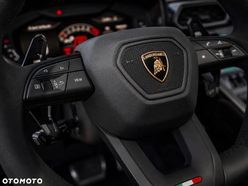 Lamborghini Urus - 18